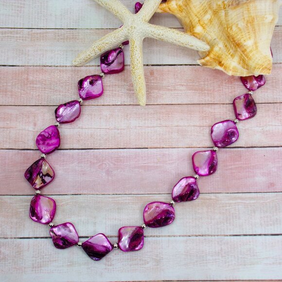Purple shell bead necklace made with natural shape shell beads and silver beads - Picture 11 of 11